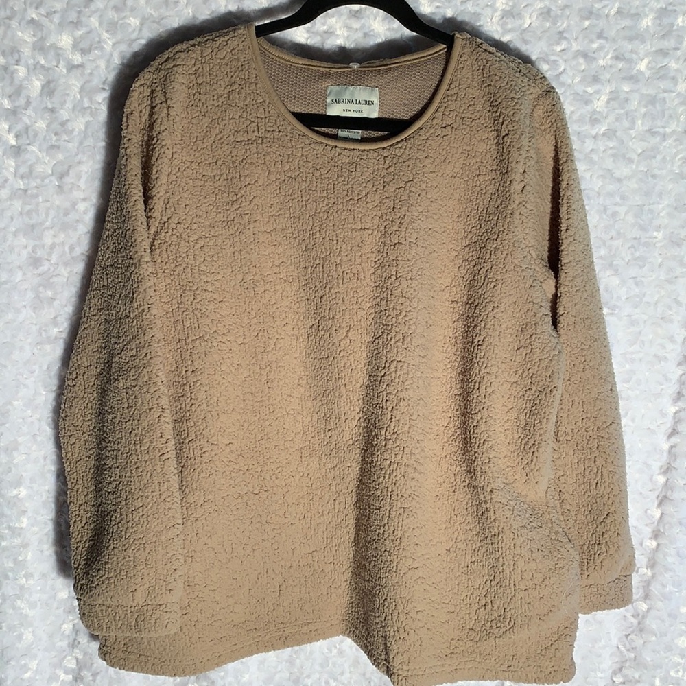 Sabrina Lauren faux sheep nap sweater side pockets